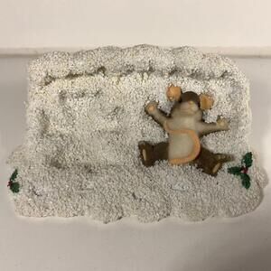 Charming Tails (No Box) "Maxine Making Snow Angels" 5.75" T